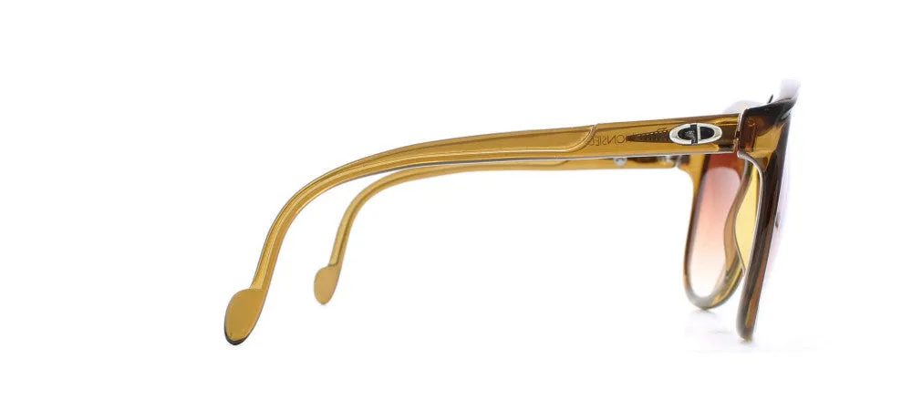 Christian Dior D62