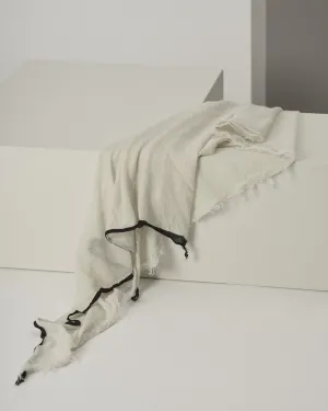 Rosa Cashmere Scarf in Milk X Black